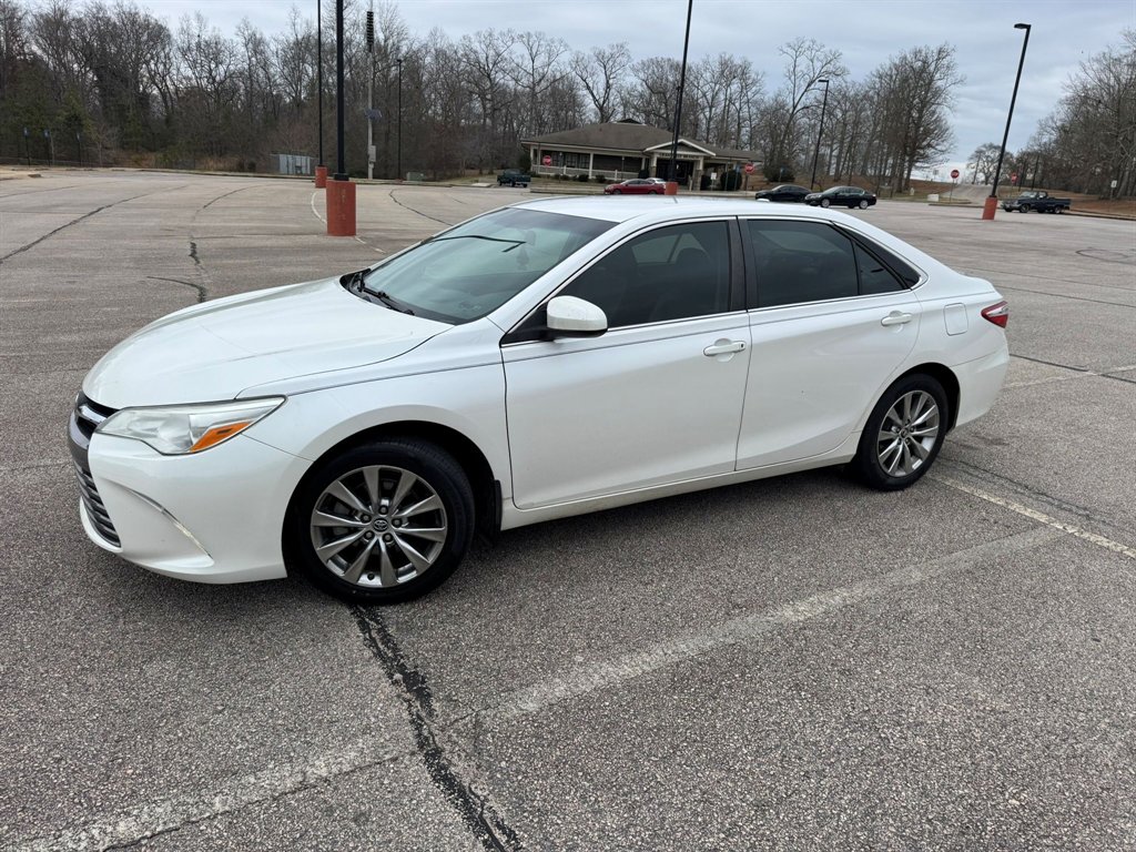 2016 Toyota Camry XLE