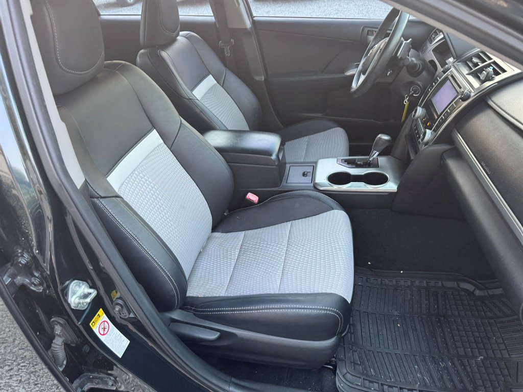 2013 Toyota Camry SE - Photo 8