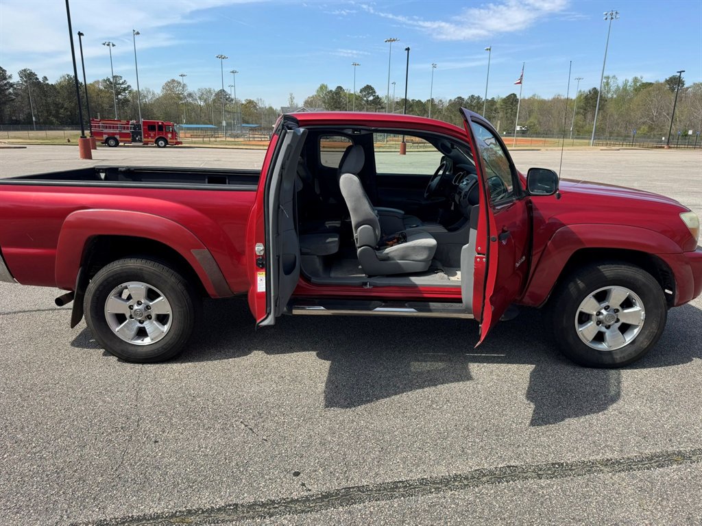 2011 Toyota Tacoma PreRunner - Photo 9