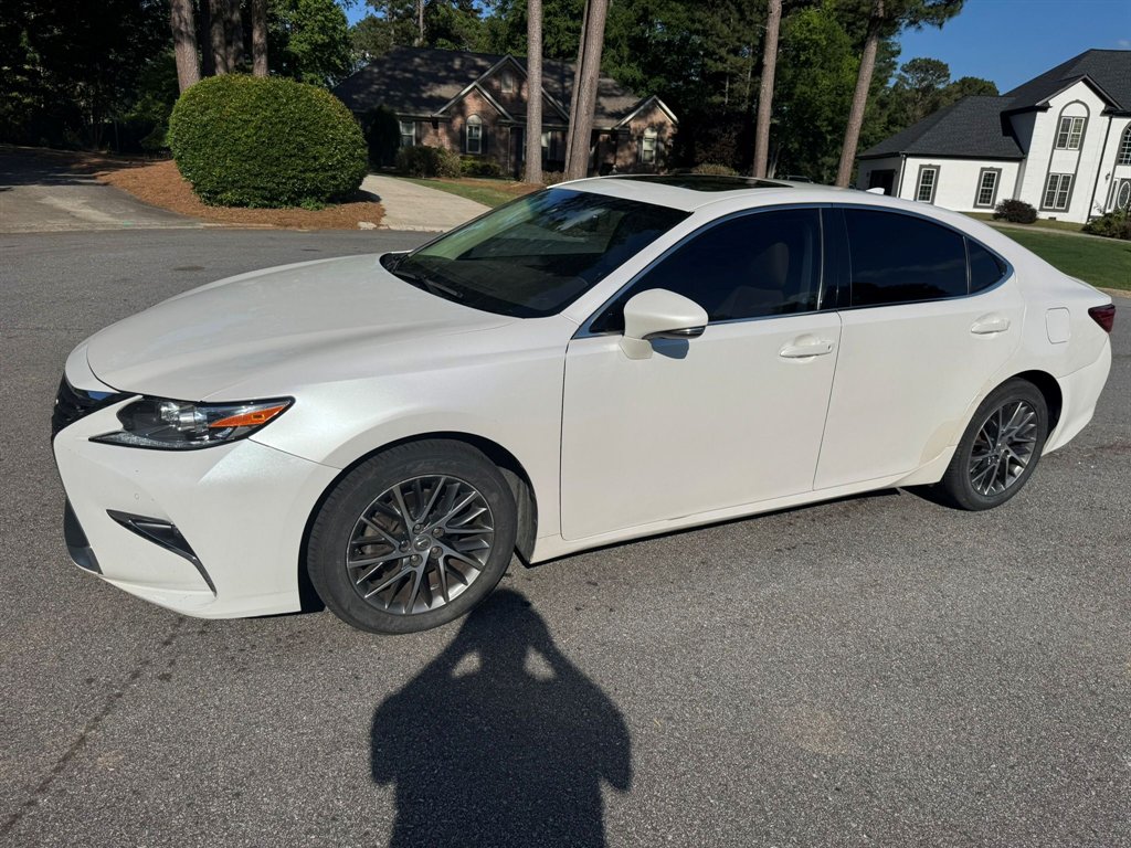 2016 Lexus ES 350 350's photo