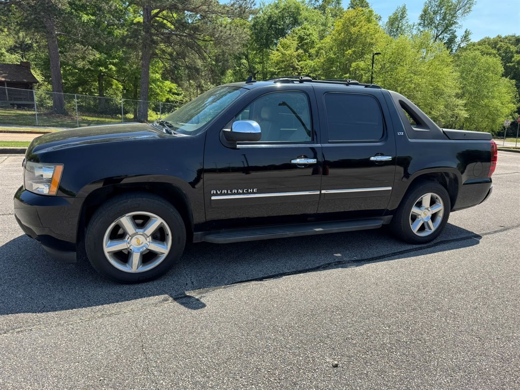 2011 Chevrolet Avalanche LTZ