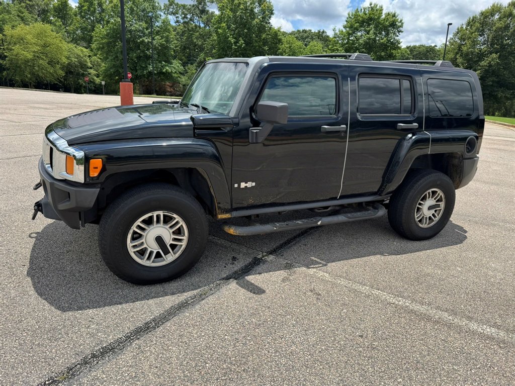 2006 Hummer H3 SUV's photo